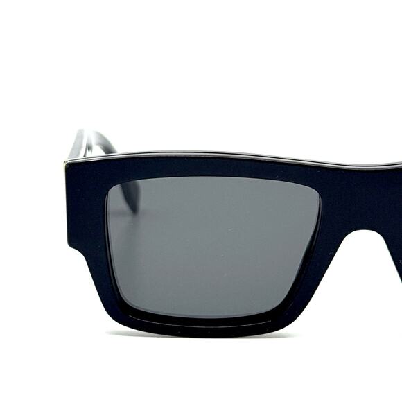 New, FENDI Sunglasses FE40118I 01A Authentic - Picture 4 of 12